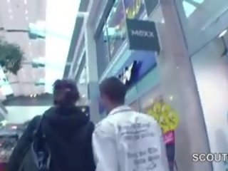 Giovane ceco giovanissima scopata in mall per soldi da 2 tedesco ragazzi