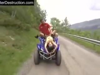 Una buena cojida extrema fr moto y rapel