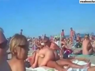 Verejnosť nahé pláž kto hojdá sex v leto 2015