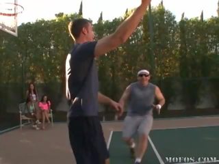 Antar ras seks di bola basket pengadilan video