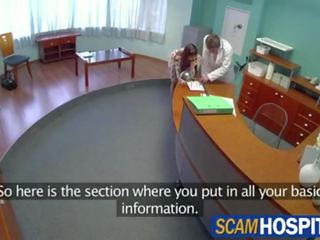 Doctor se folla a su paciente enferma (BY EGF)