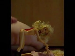 Barbie puppe gefickt und cummed auf von hinten