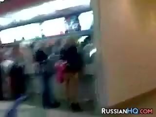 Russisch slet bij de restaurant