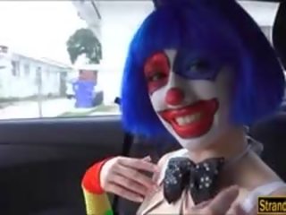 Frown клоун mikayla безплатно изпразване на уста от непознат пич