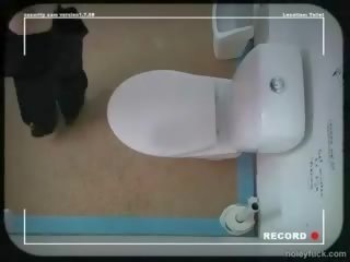 Prekvapenie na the toaleta
