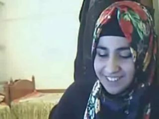 Video - hijab mädchen vorführung arsch auf webkamera