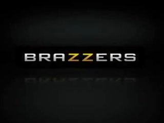 Brazzers - she gonna merginos čiurkšlė - veronika rodriguez ir johnny nuodėmės - aš hate johnny nuodėmės