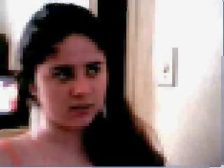 Arabisch meisje tonen lichaam en finguring op webcam 6
