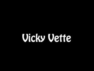 ใหญ่ titted webstar ของ the ปี vicky vette ผูก ขึ้น & teased!